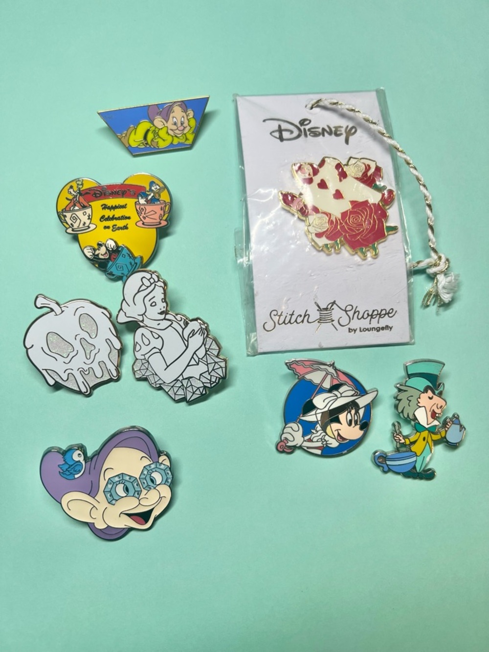 Disney pin bundle 8 pins